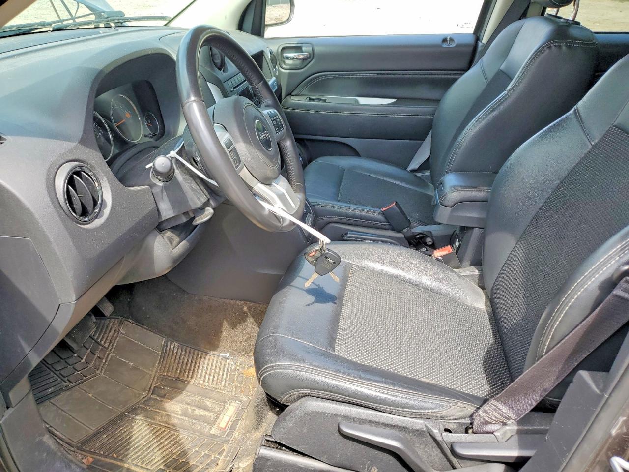 1C4NJDEB2HD178307 · 2017 JEEP COMPASS · 7/13