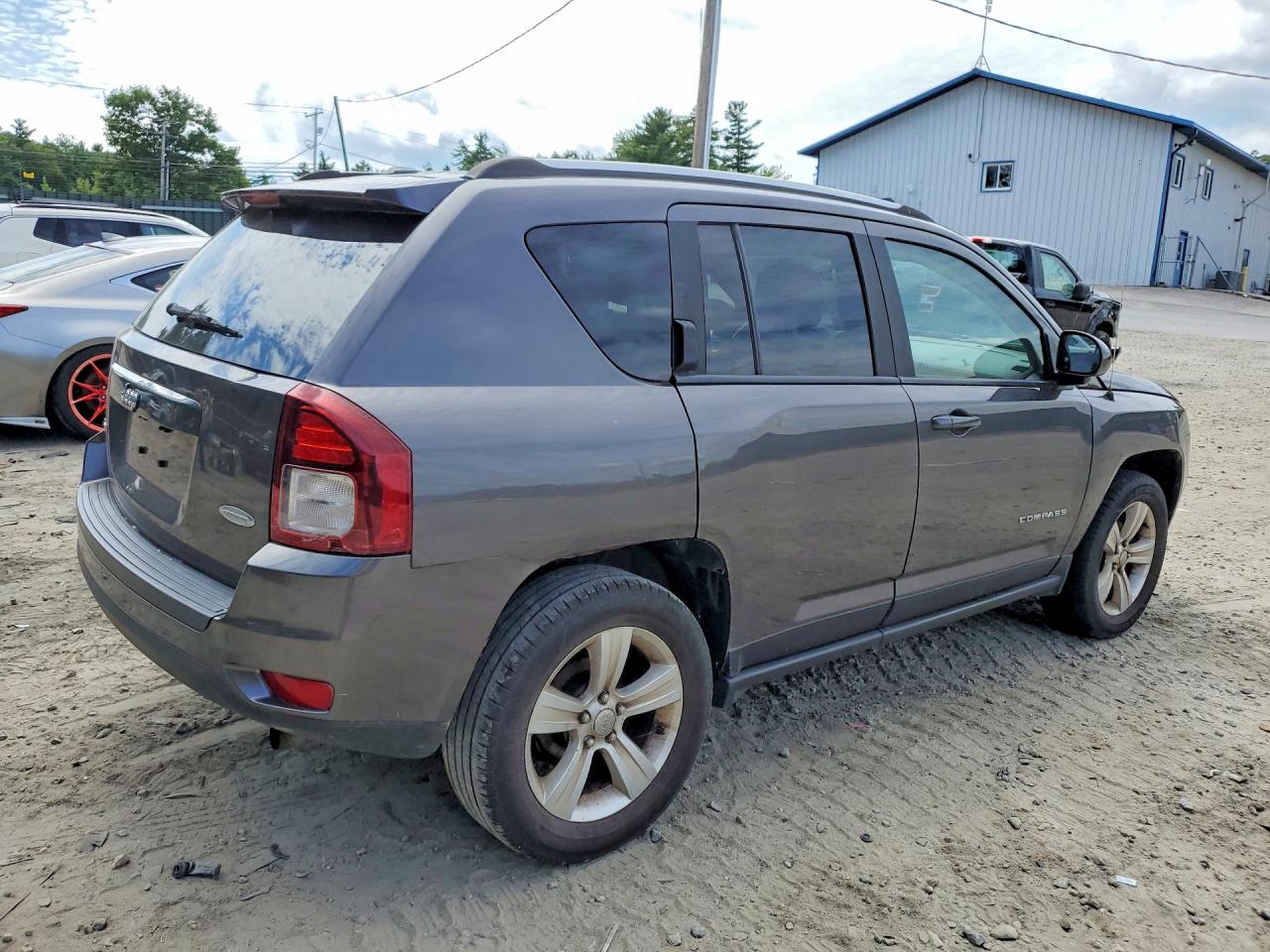 1C4NJDEB2HD178307 · 2017 JEEP COMPASS · 3/13