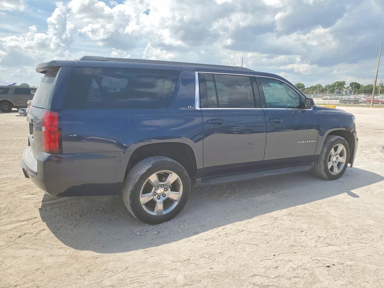 1GNSKHKC8JR130962 · 2018 CHEVROLET SUBURBAN · 3/13