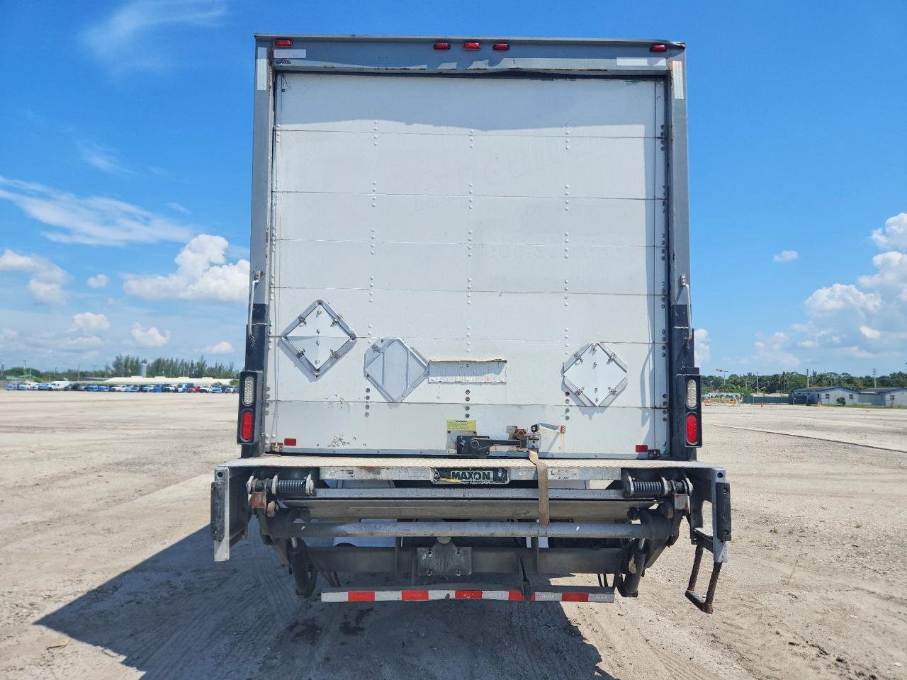 3ALACXDT7GDGN8772 · 2016 FREIGHTLINER M2 · 6/13