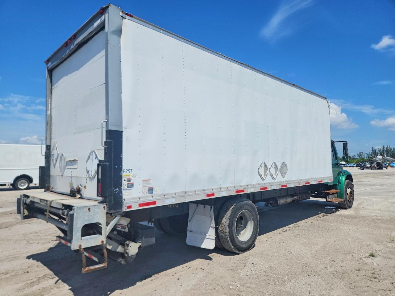 3ALACXDT7GDGN8772 · 2016 FREIGHTLINER M2 · 3/13