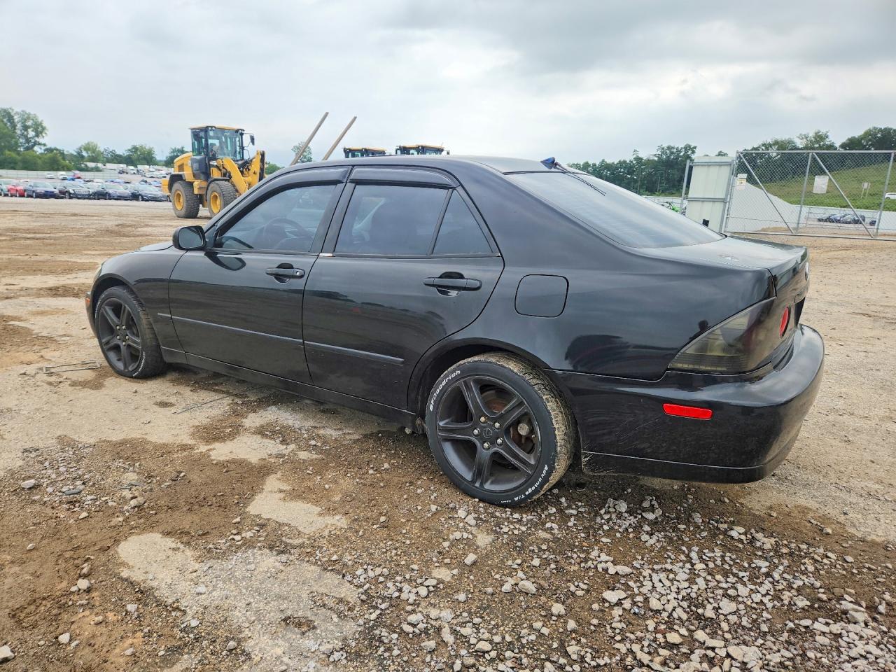 JTHBD182010032309 · 2001 LEXUS IS · 2/12