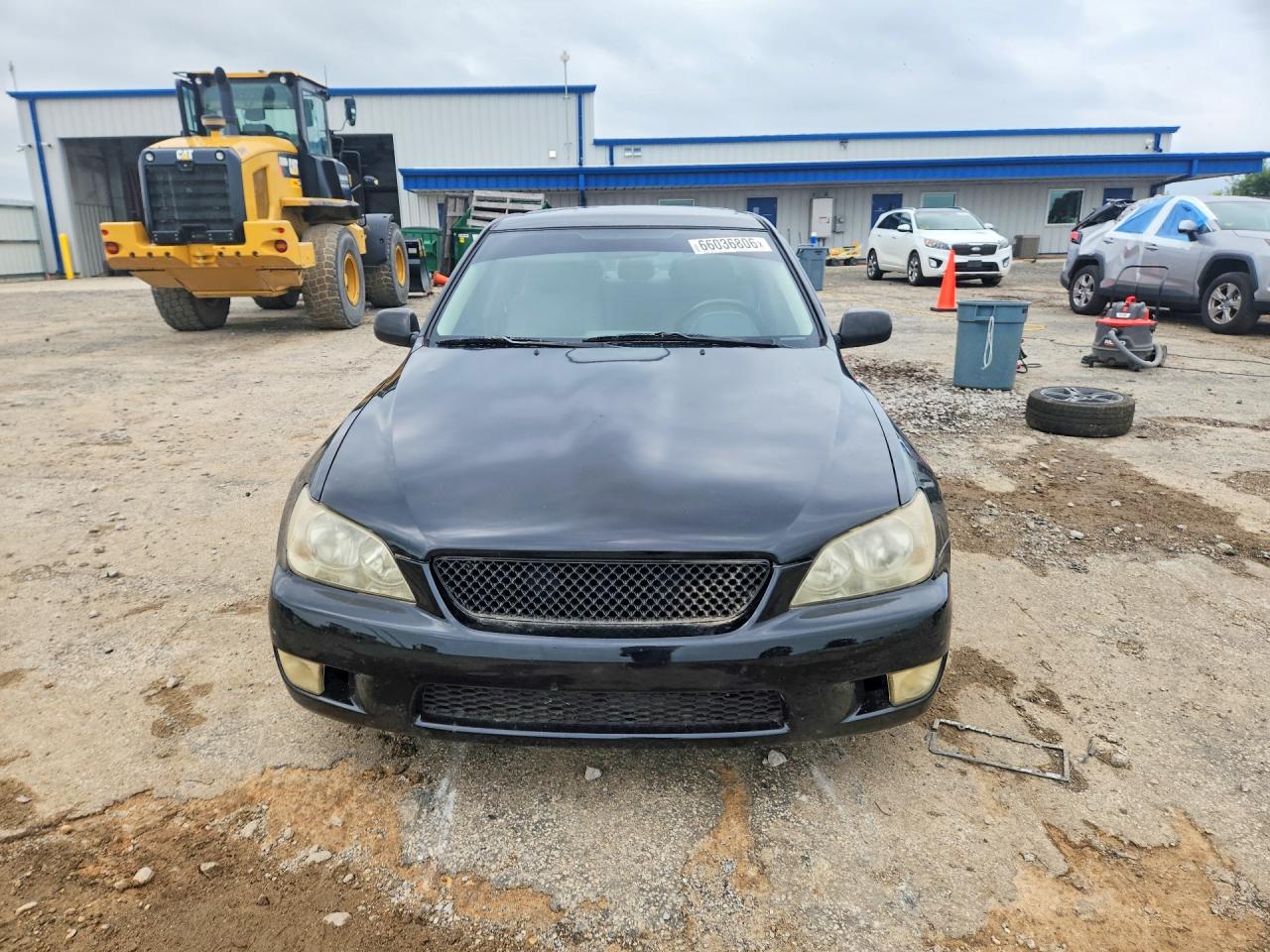 JTHBD182010032309 · 2001 LEXUS IS · 5/12