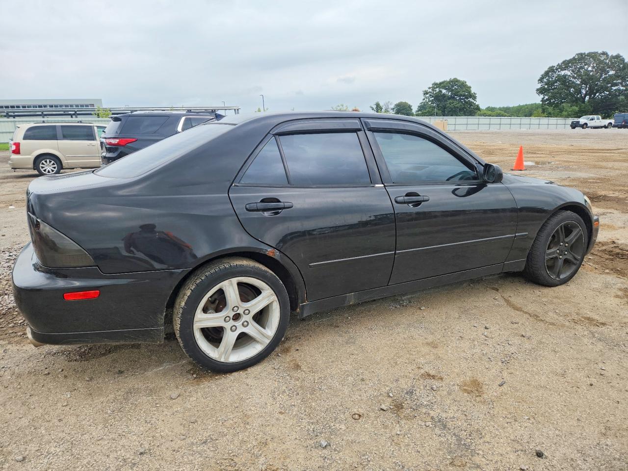 JTHBD182010032309 · 2001 LEXUS IS · 3/12