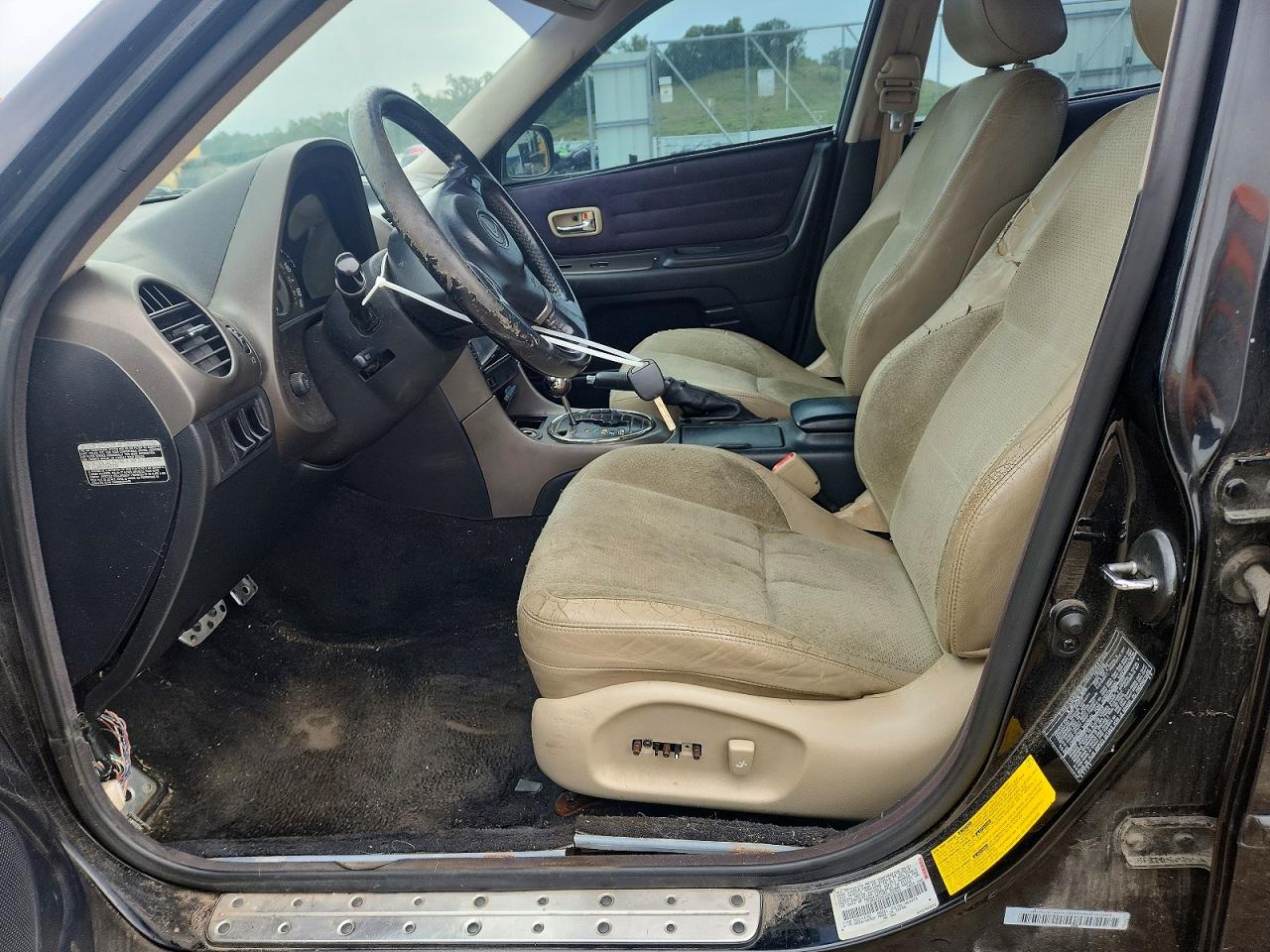 JTHBD182010032309 · 2001 LEXUS IS · 7/12