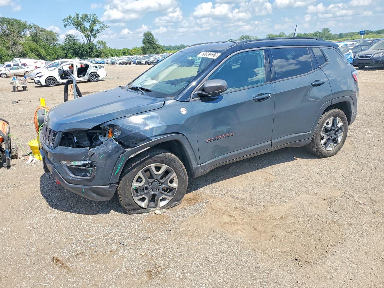 3C4NJDDB1HT689308 · 2017 JEEP COMPASS