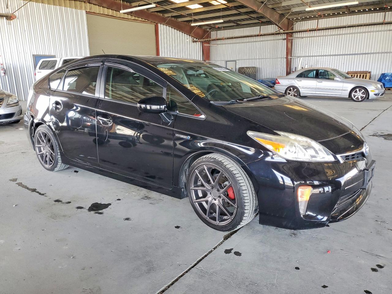 JTDKN3DU6F0437910 · 2015 TOYOTA PRIUS · 4/13