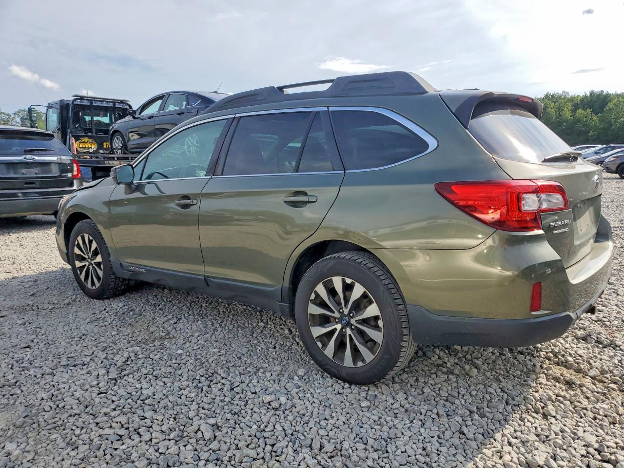 4S4BSELC9F3297875 · 2015 SUBARU OUTBACK · 2/13
