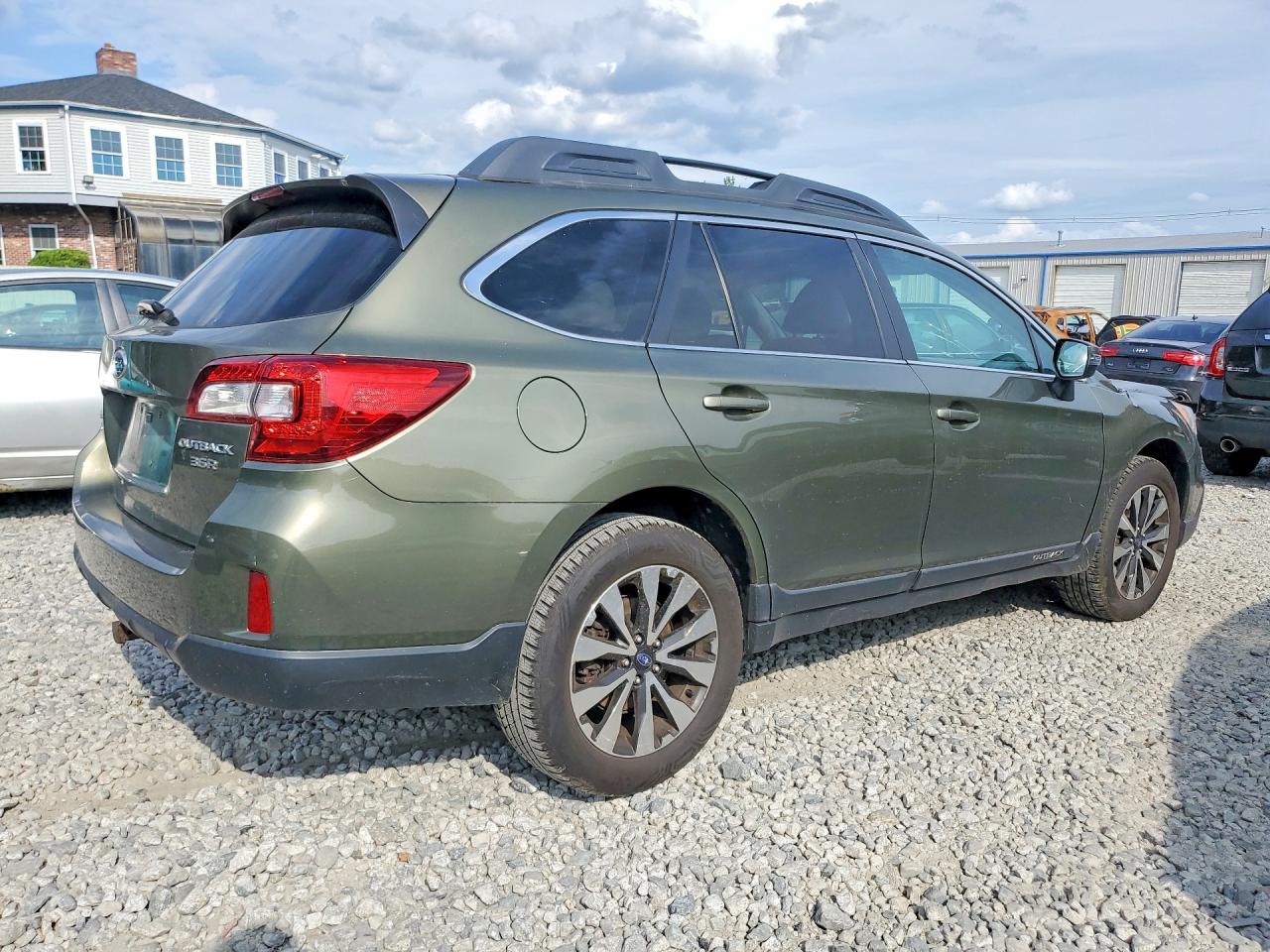 4S4BSELC9F3297875 · 2015 SUBARU OUTBACK · 3/13