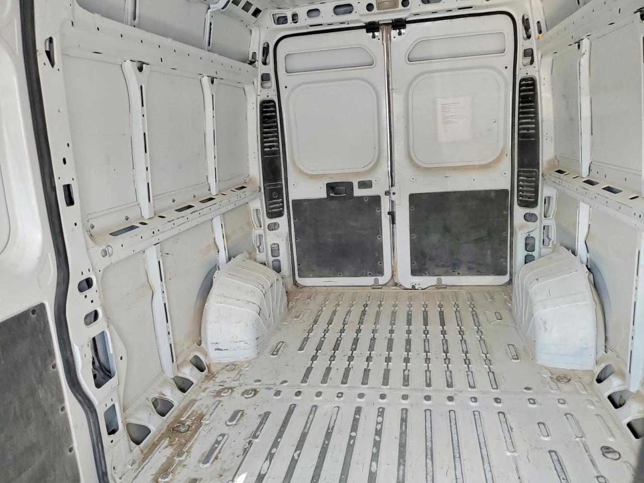 3C6LRVDG4PE571717 · 2023 RAM PROMASTER 2500 · 10/13