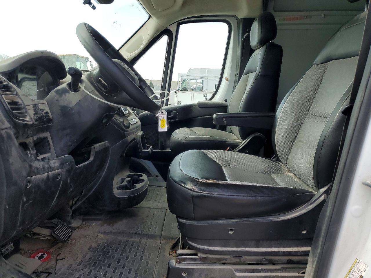3C6LRVDG4PE571717 · 2023 RAM PROMASTER 2500 · 7/13