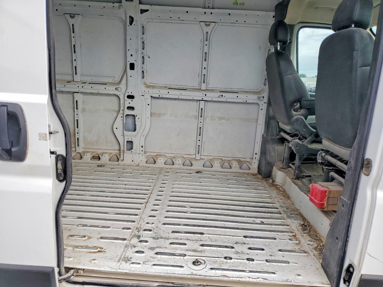 3C6LRVDG4PE571717 · 2023 RAM PROMASTER 2500 · 11/13