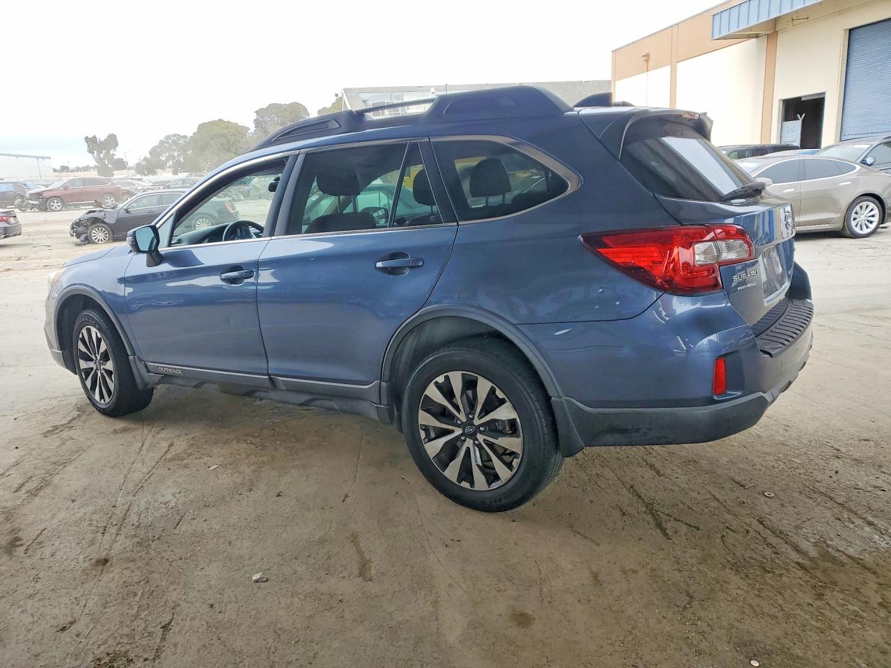 4S4BSAJC4G3302705 · 2016 SUBARU OUTBACK · 2/12
