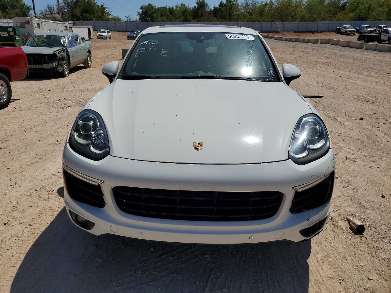 WP1AB2A24HLA52752 · 2017 PORSCHE CAYENNE · 5/13