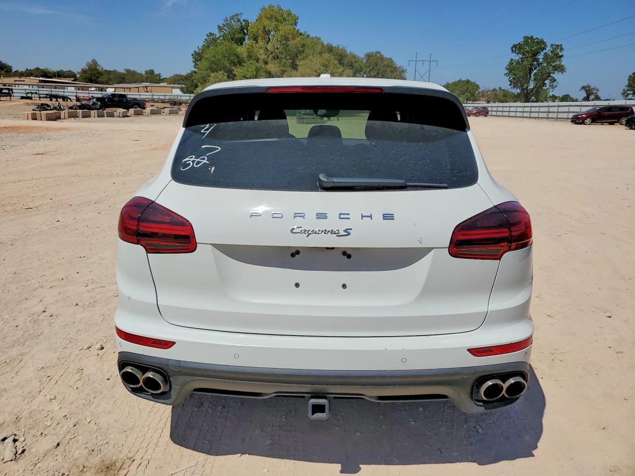 WP1AB2A24HLA52752 · 2017 PORSCHE CAYENNE · 6/13