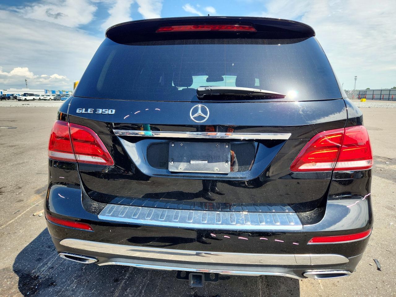 4JGDA5JB5HA946771 · 2017 MERCEDES-BENZ GLE · 6/14