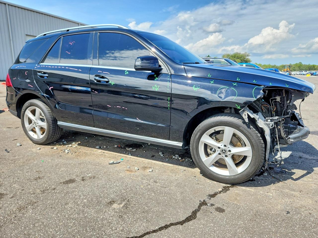 4JGDA5JB5HA946771 · 2017 MERCEDES-BENZ GLE · 4/14