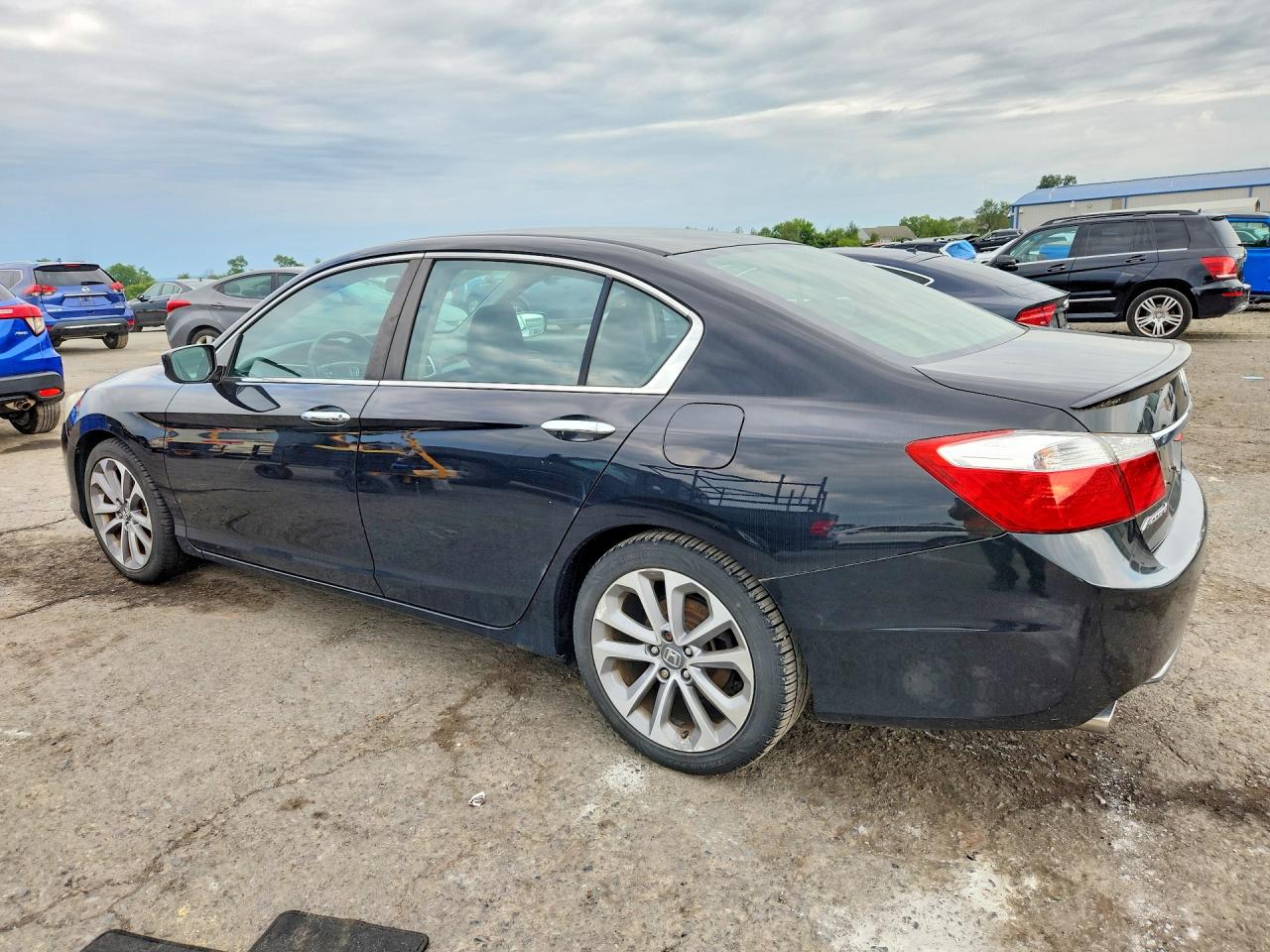 1HGCR2F57EA096875 · 2014 HONDA ACCORD · 2/12
