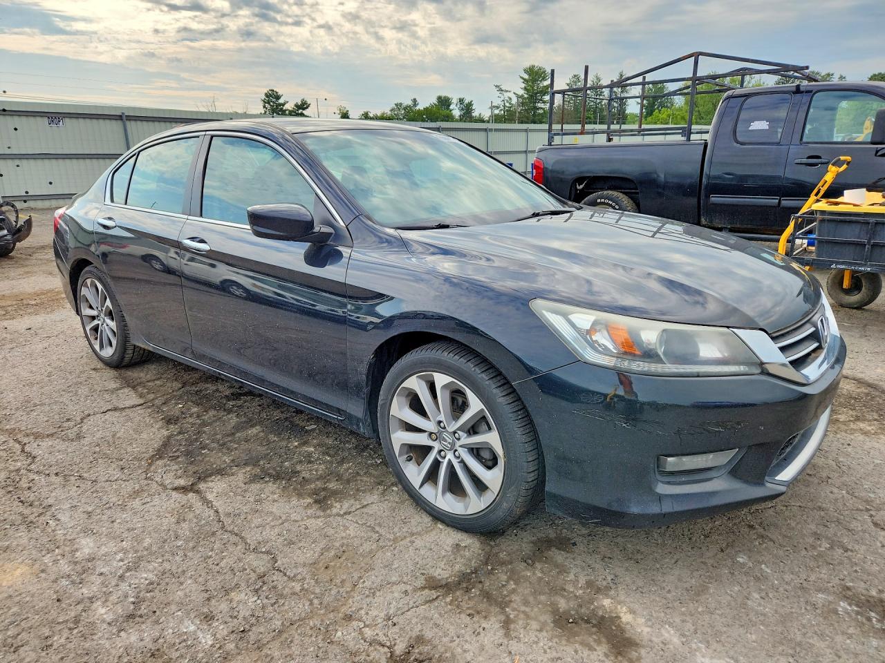 1HGCR2F57EA096875 · 2014 HONDA ACCORD · 4/12