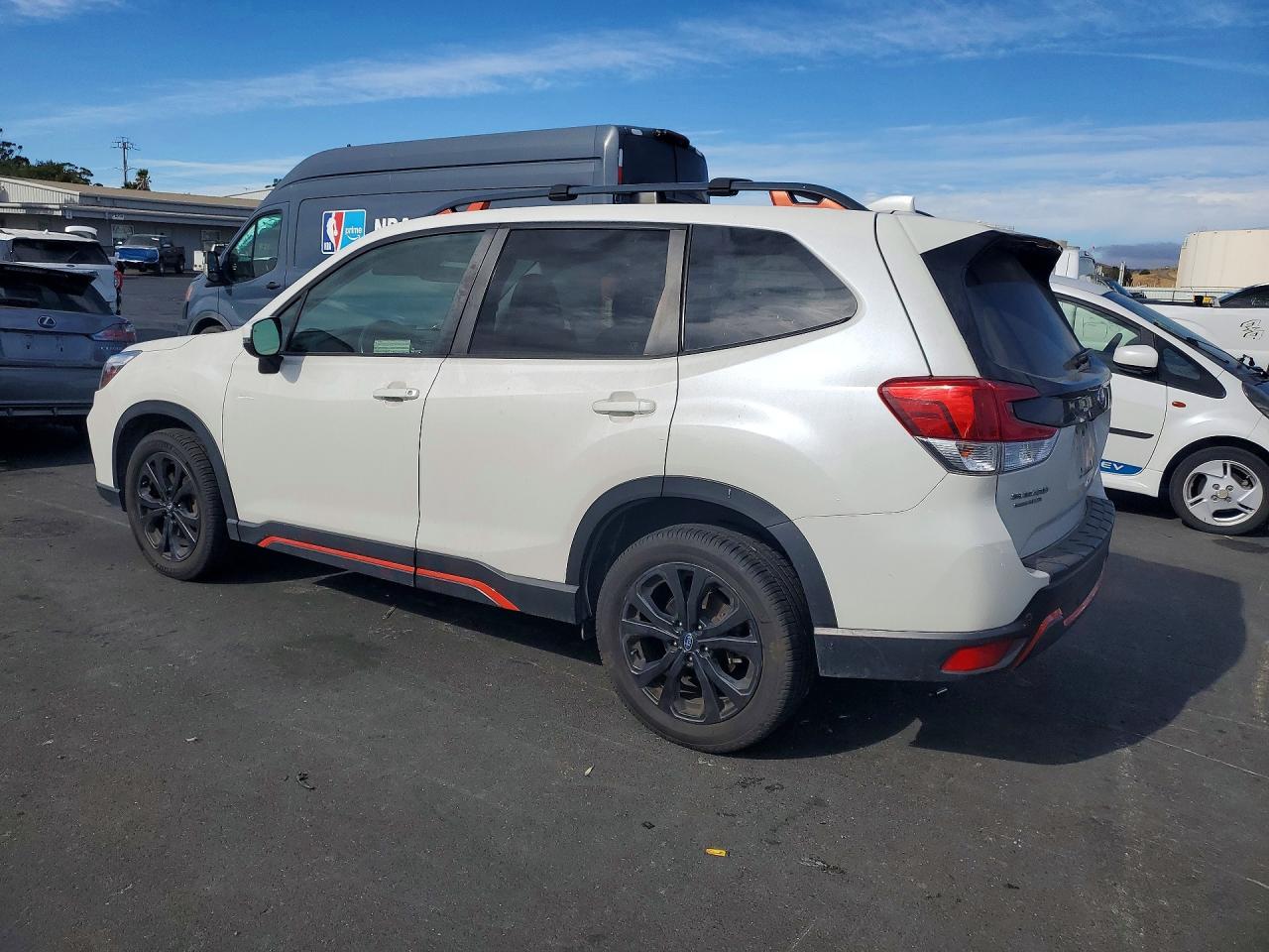 JF2SKARC3LH401541 · 2020 SUBARU FORESTER · 2/13