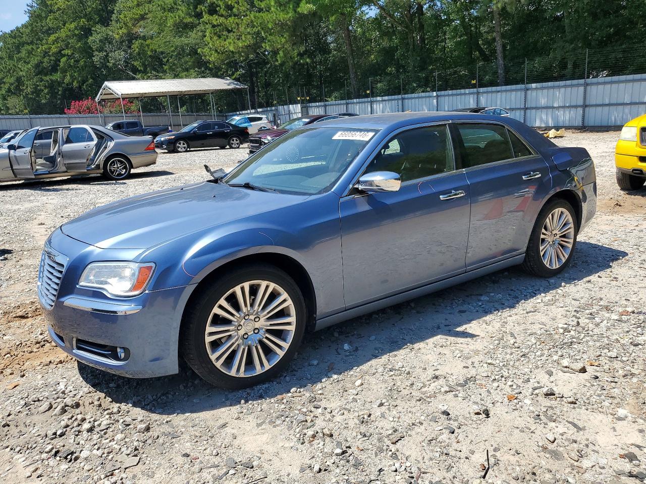 2C3CA5CG8BH580438 · 2011 CHRYSLER 300
