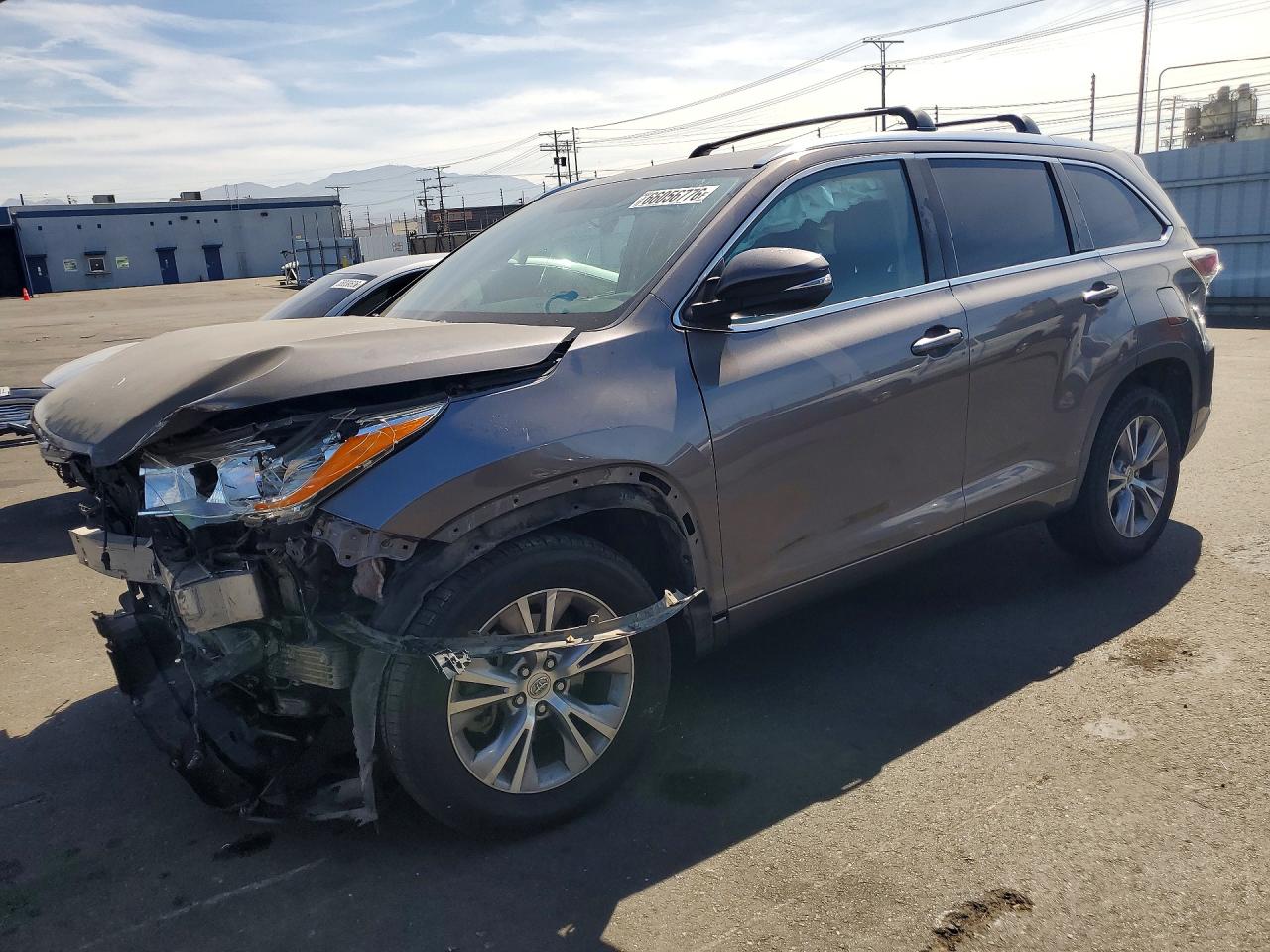 2015 TOYOTA HIGHLANDER