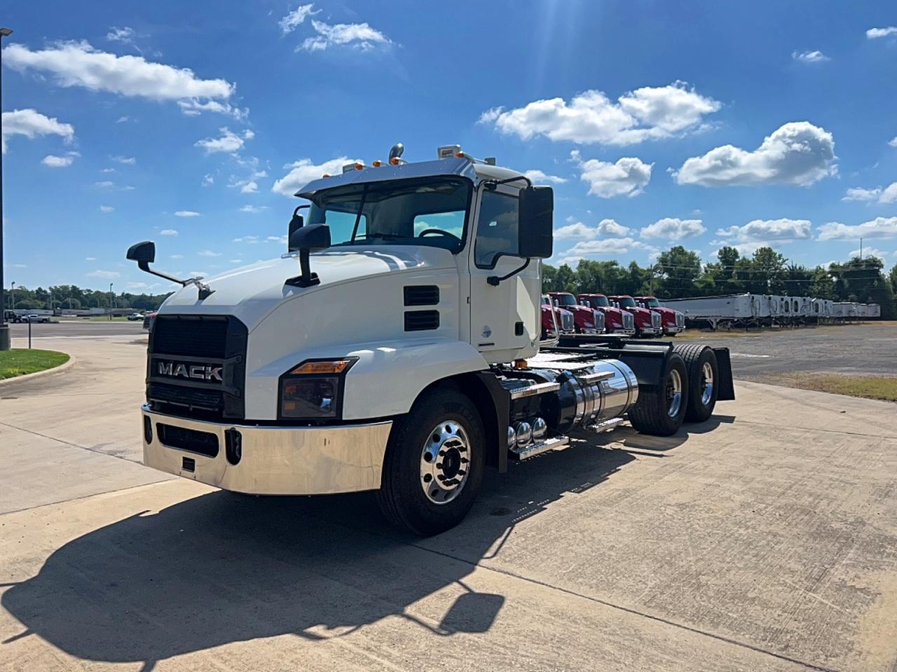 1M1AN2GY8NM027914 · 2022 MACK ANTHEM · 2/14