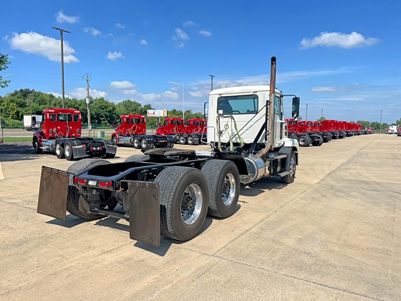 1M1AN2GY8NM027914 · 2022 MACK ANTHEM · 4/14