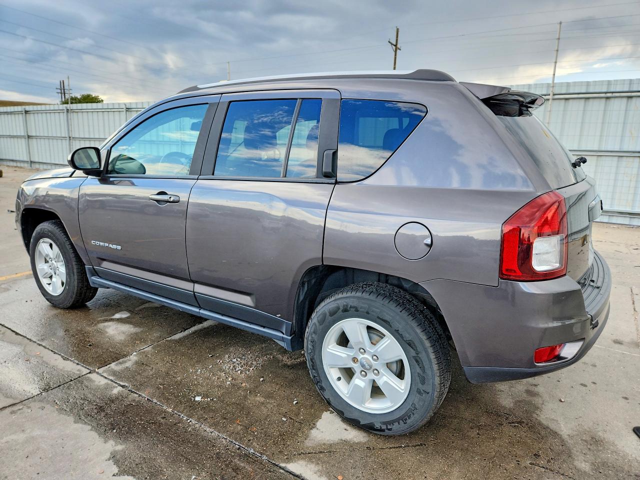 1C4NJCEA6GD769126 · 2016 JEEP COMPASS · 2/13