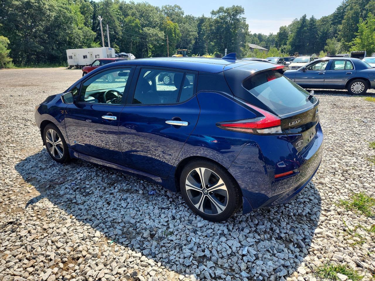 1N4AZ1CPXJC303088 · 2018 NISSAN LEAF · 2/13