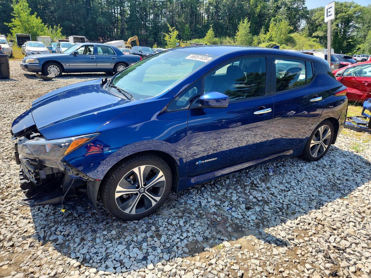 2018 NISSAN LEAF
