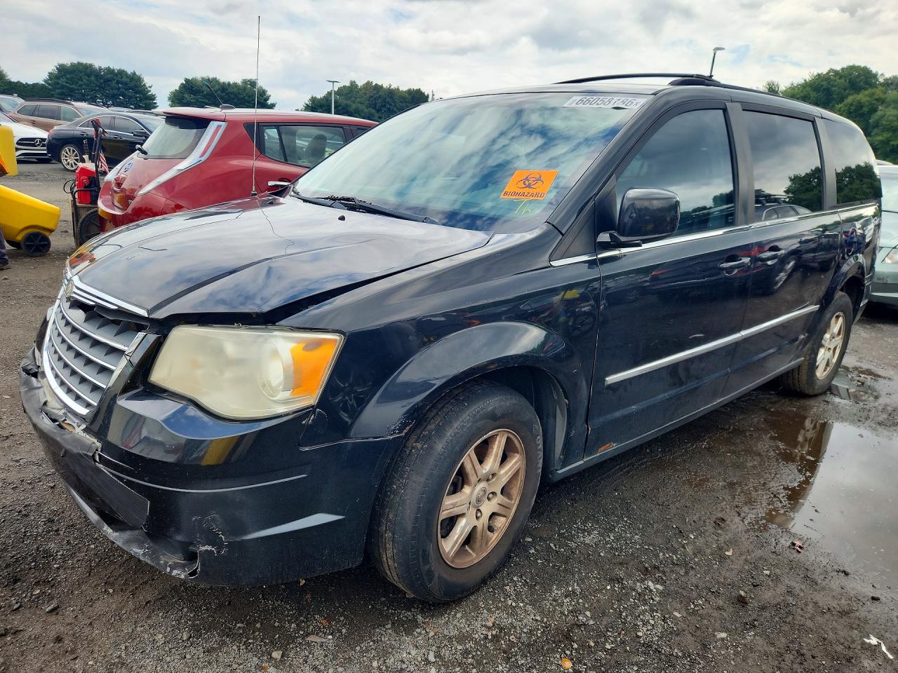 2A4RR5D10AR198674 · 2010 CHRYSLER TOWN & COUNTRY