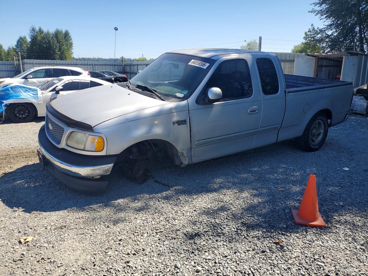 1FTZX1720YNB55467 · 2000 FORD F150