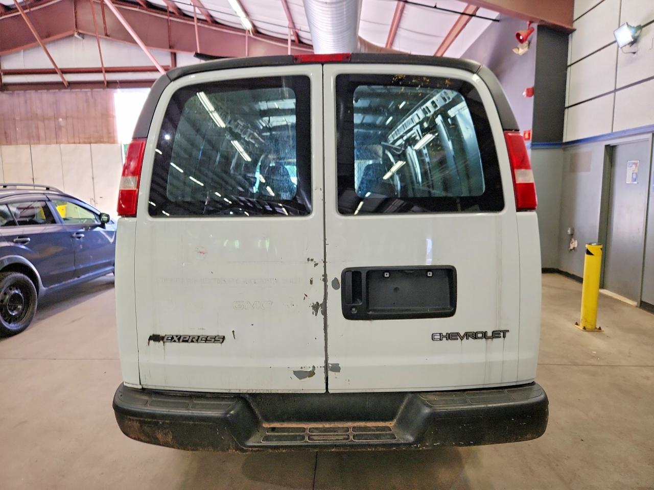 1GCGG25V261106267 · 2006 CHEVROLET EXPRESS G2500 · 6/13
