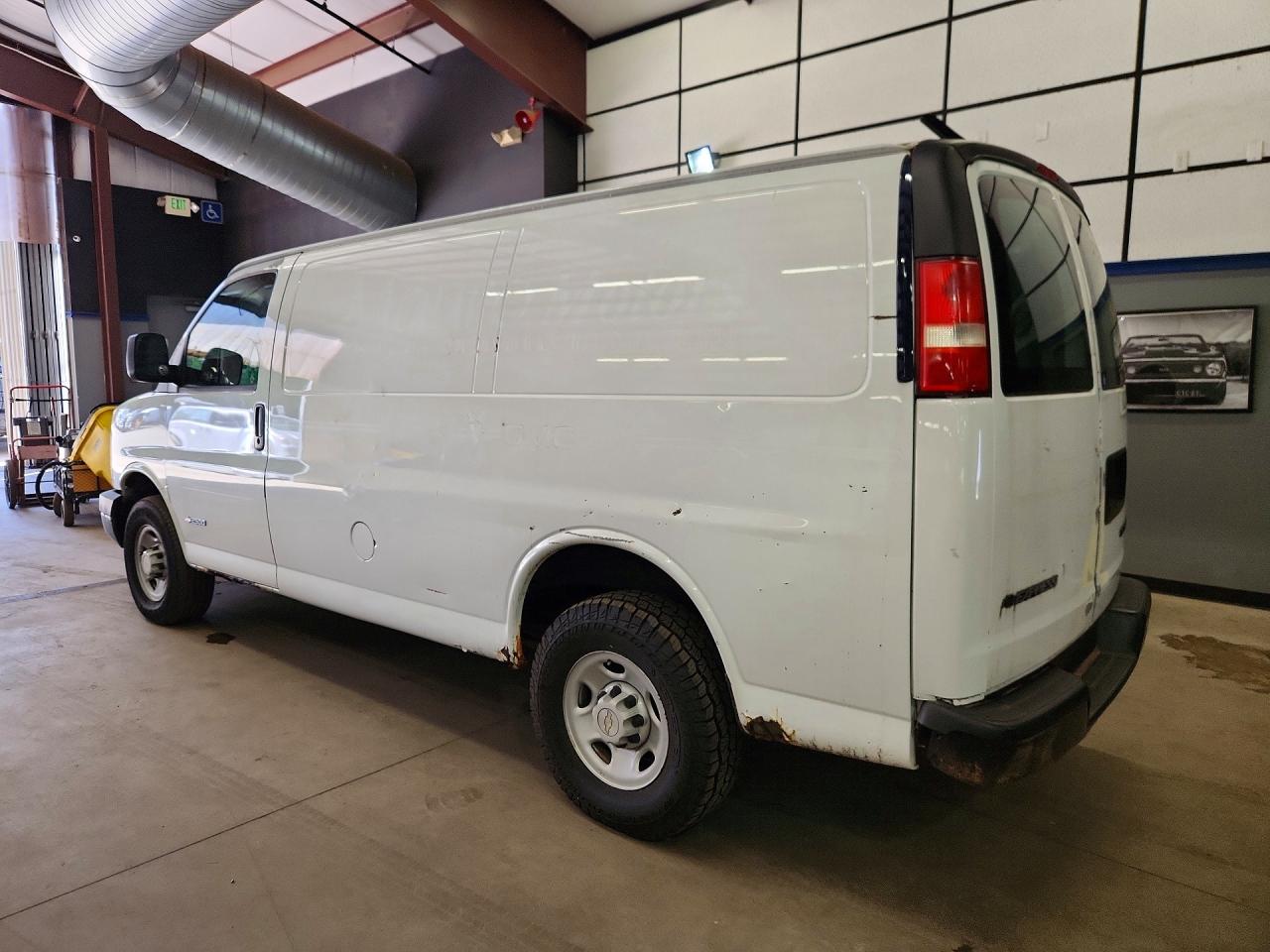 1GCGG25V261106267 · 2006 CHEVROLET EXPRESS G2500 · 2/13