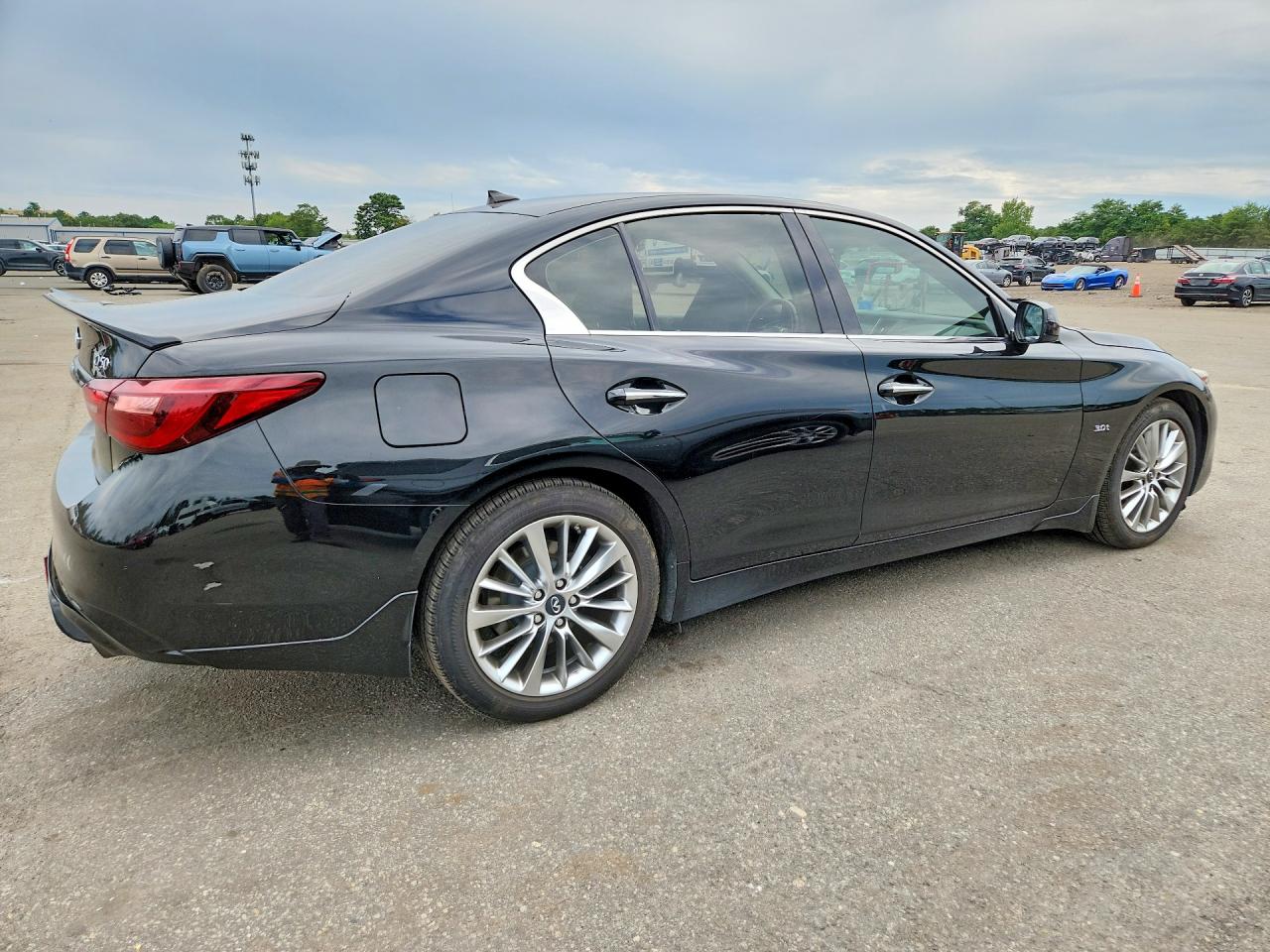 JN1EV7AR1JM439413 · 2018 INFINITI Q50 · 3/12