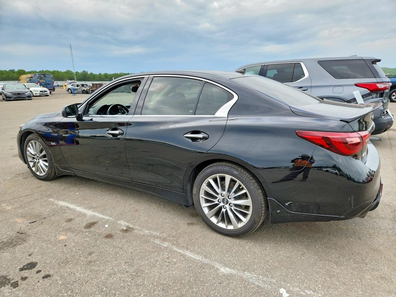 JN1EV7AR1JM439413 · 2018 INFINITI Q50 · 2/12