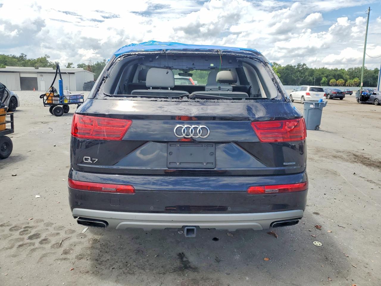 WA1LHAF72JD029911 · 2018 AUDI Q7 · 6/13