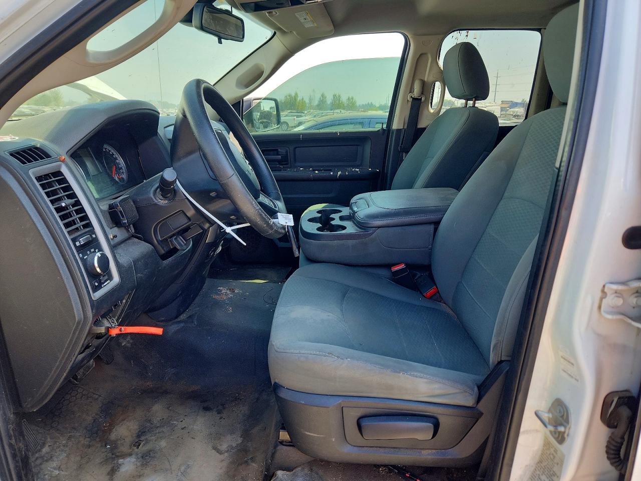1C6RR7FTXFS710213 · 2015 RAM 1500 · 7/12