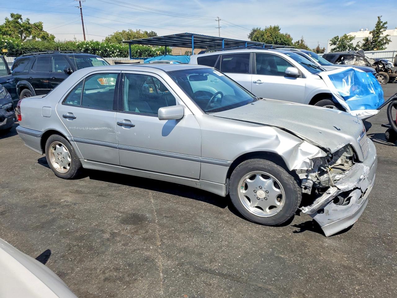 WDBHA23G3WA649071 · 1998 MERCEDES-BENZ C · 4/12