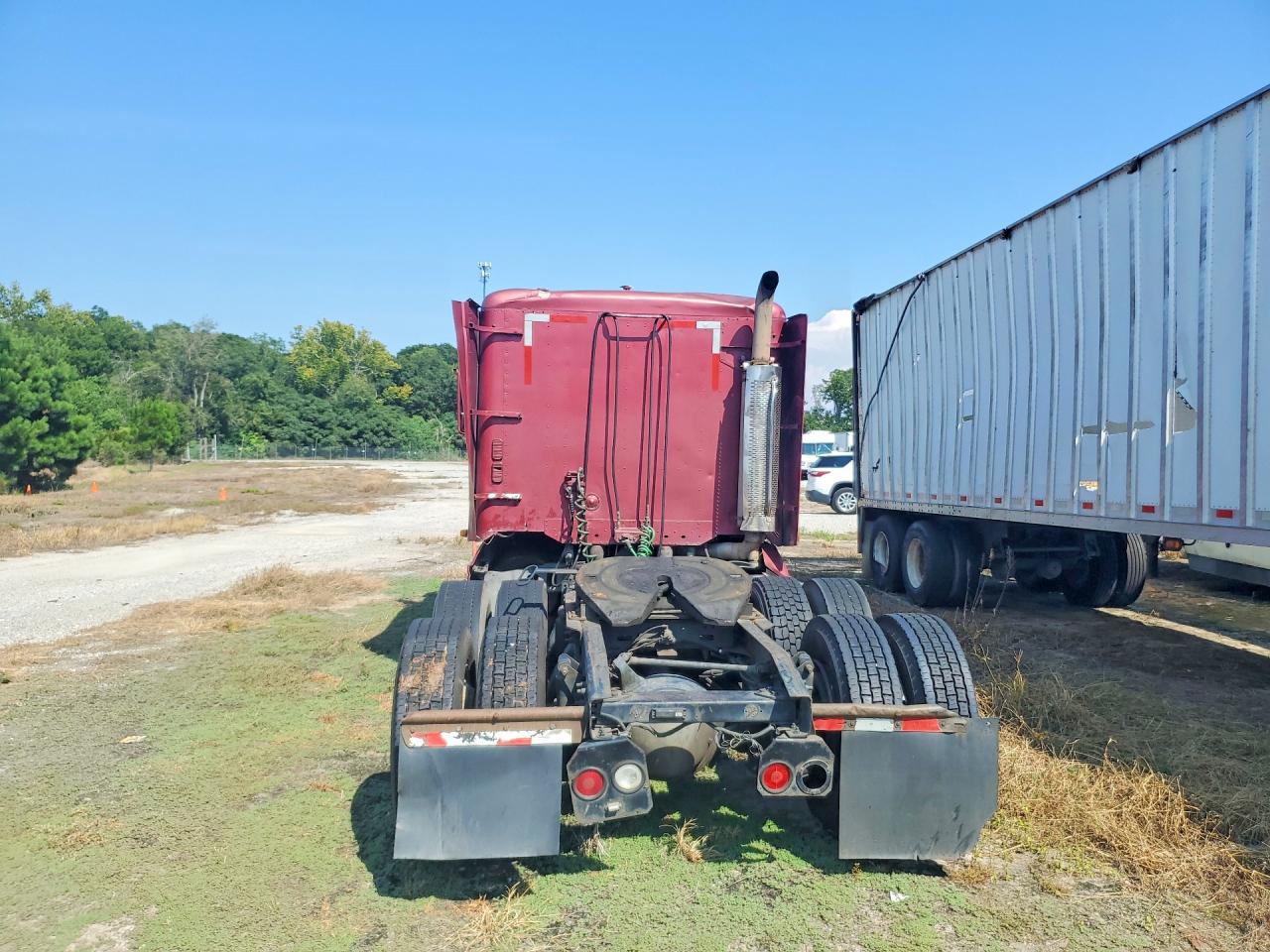 1FUJBBCG76LU69878 · 2006 FREIGHTLINER TRAC/TRAIL · 6/12