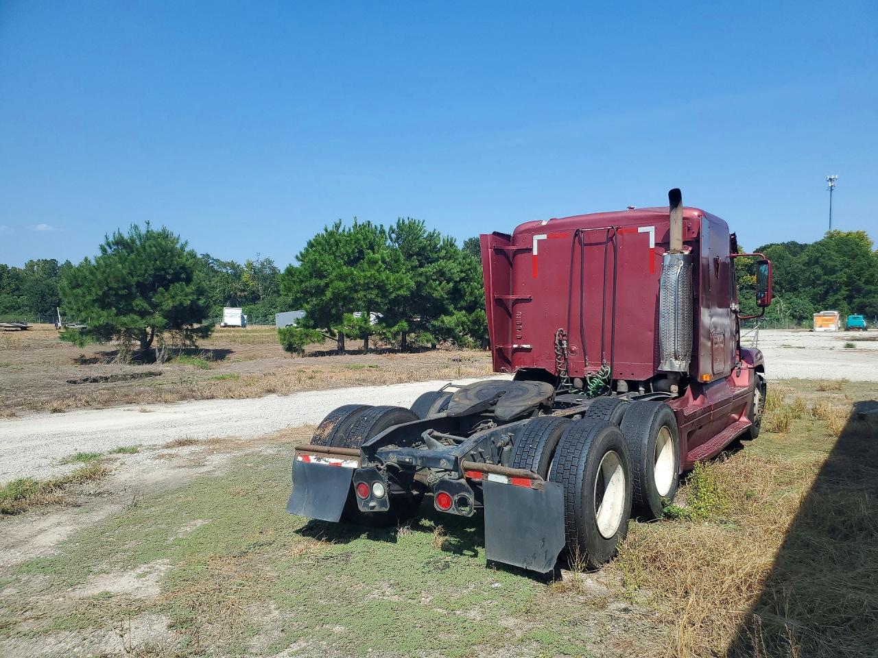1FUJBBCG76LU69878 · 2006 FREIGHTLINER TRAC/TRAIL · 3/12