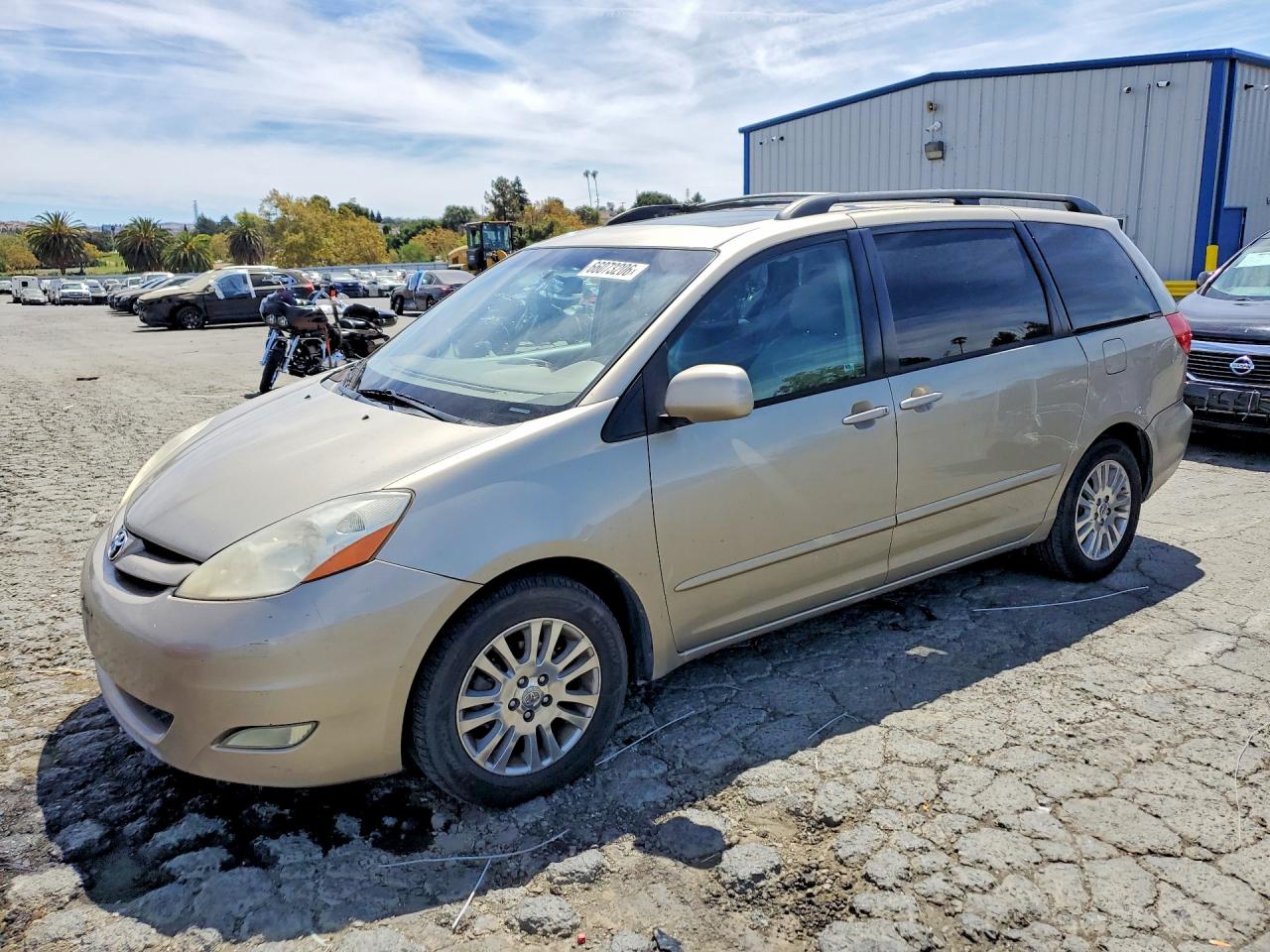 5TDZK22C48S127542 · 2008 TOYOTA SIENNA
