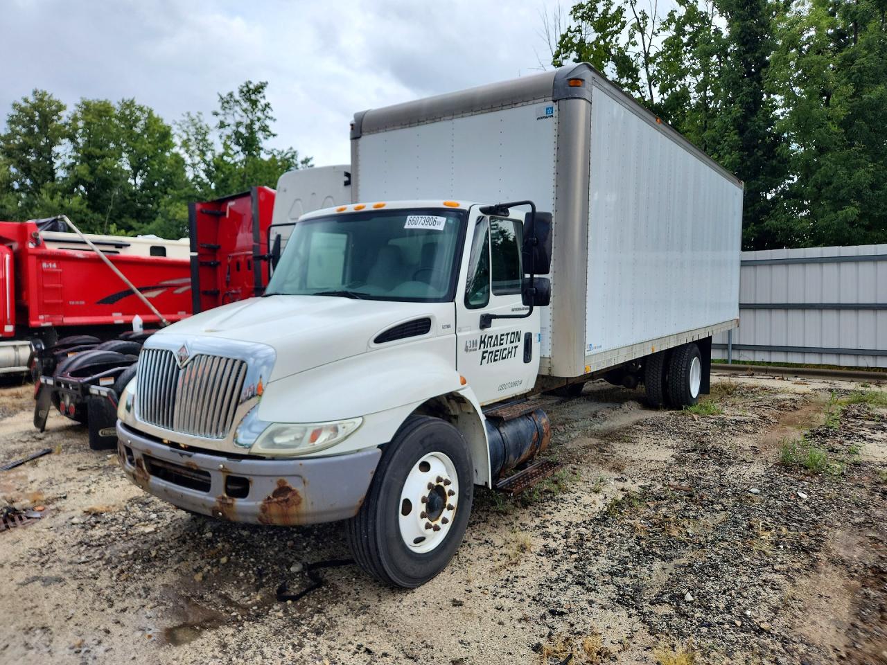 2005 INTERNATIONAL 4000