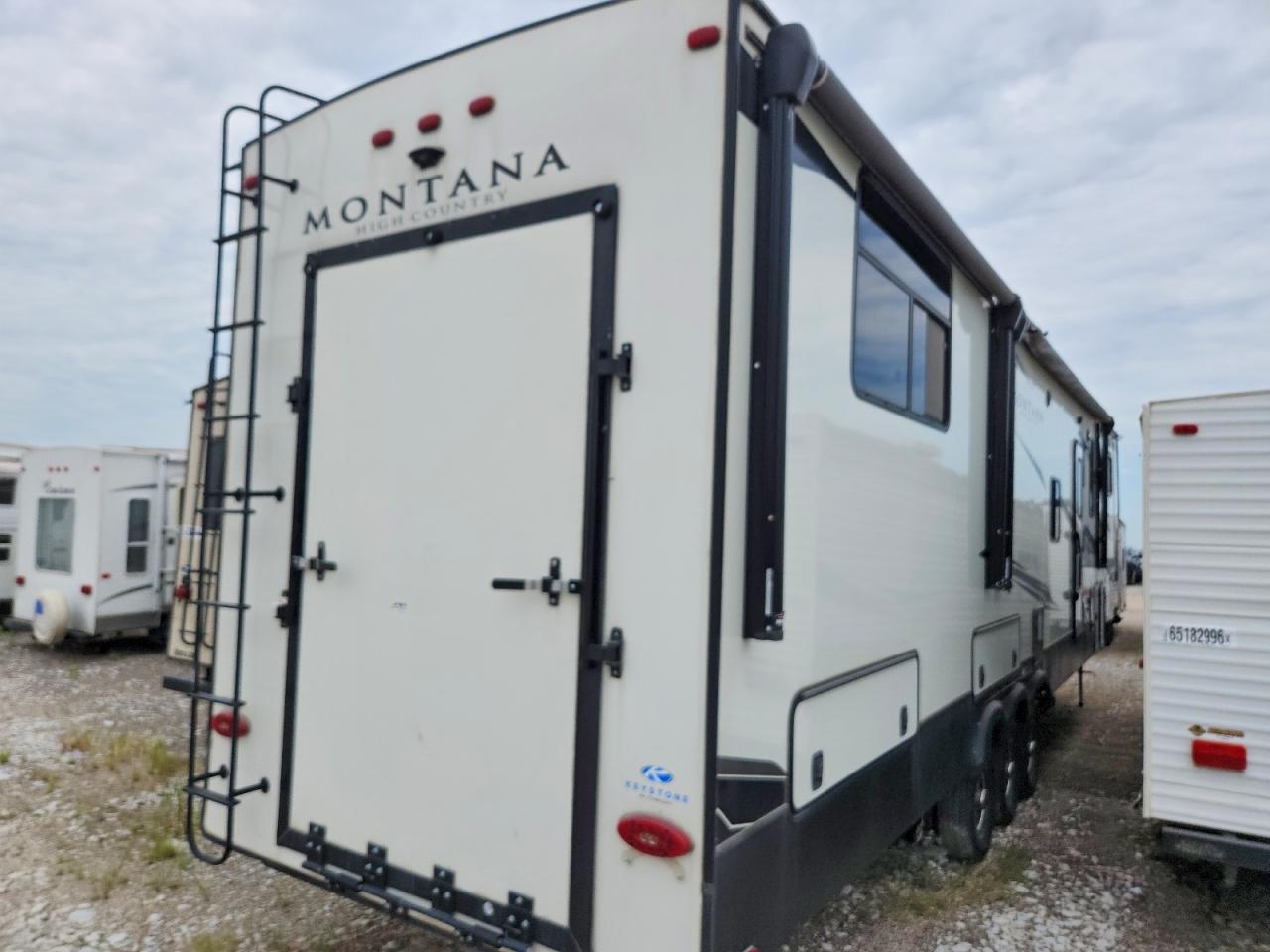 4YDF38331MA742605 · 2021 KEYSTONE MONTANA · 4/10