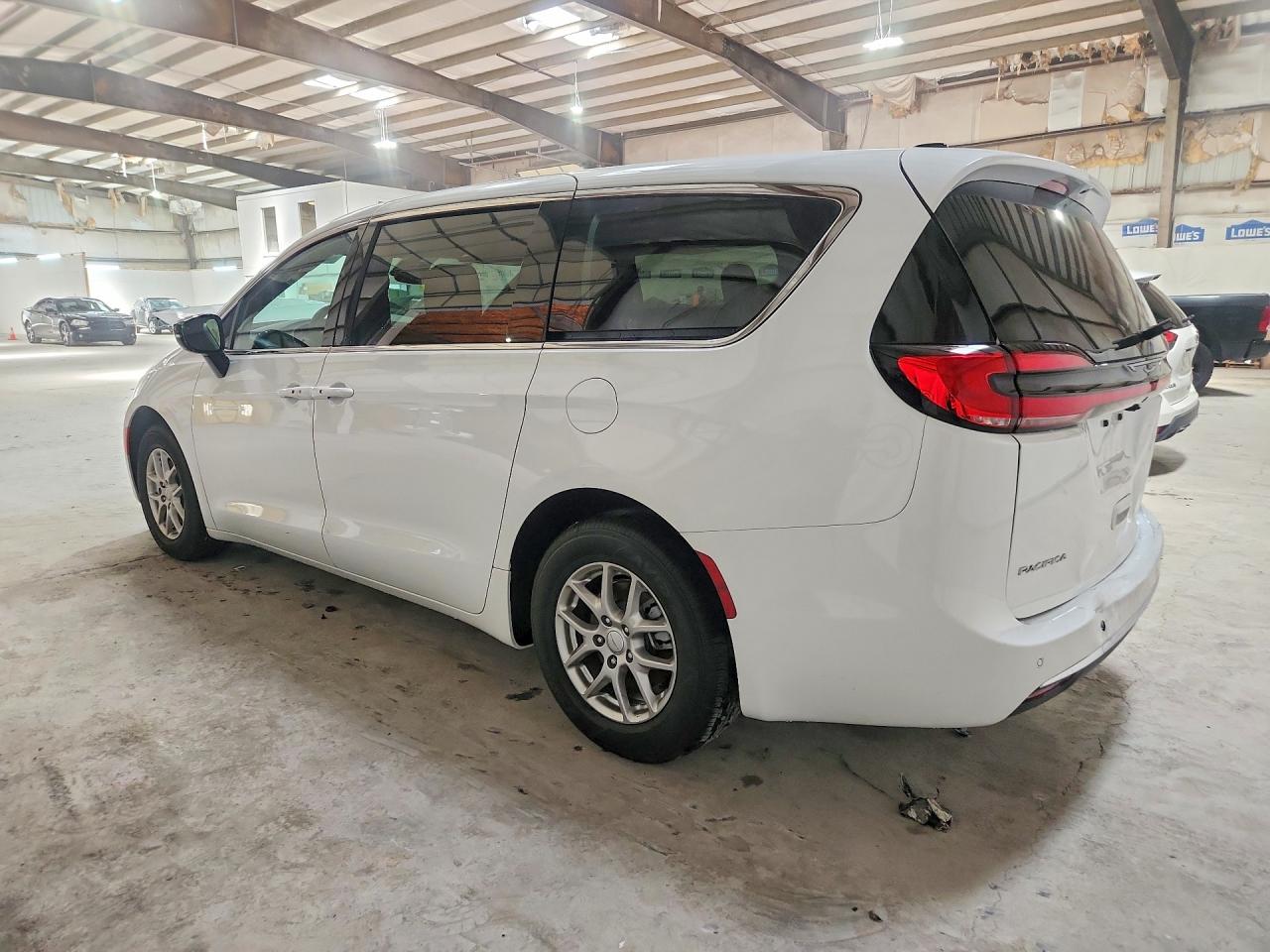 2C4RC1BG2VR567452 · 2027 CHRYSLER PACIFICA · 2/13