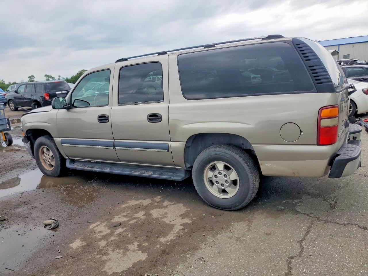 1GNFK16Z63J306593 · 2003 CHEVROLET SUBURBAN · 2/13