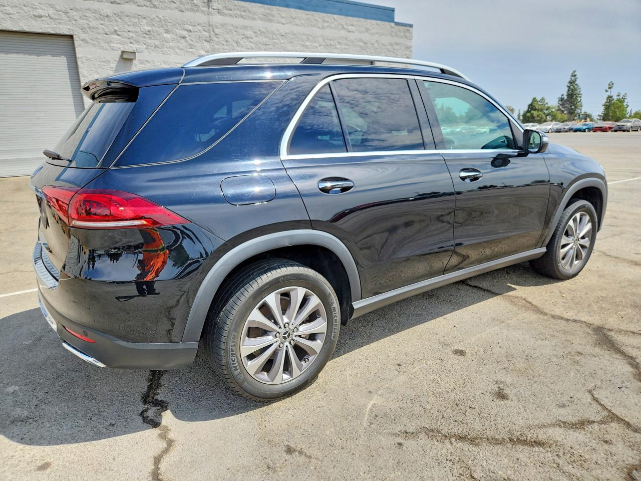 4JGFB4JB8MA504402 · 2021 MERCEDES-BENZ GLE · 3/13