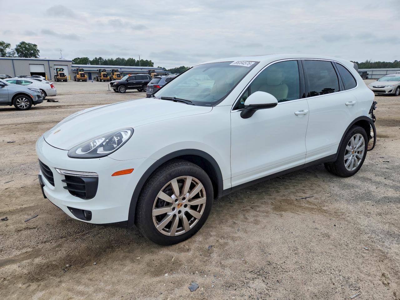 2016 PORSCHE CAYENNE
