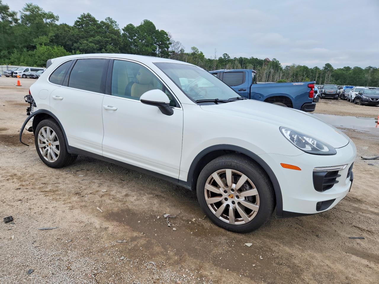 WP1AA2A25GKA16091 · 2016 PORSCHE CAYENNE · 4/13